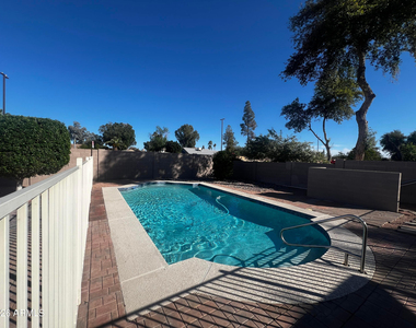 1550 W Knowles Avenue - Photo Thumbnail 10