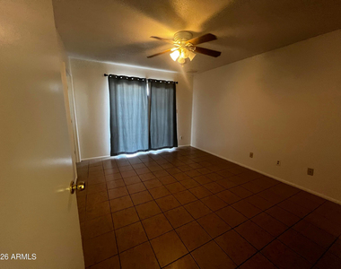 1550 W Knowles Avenue - Photo Thumbnail 7