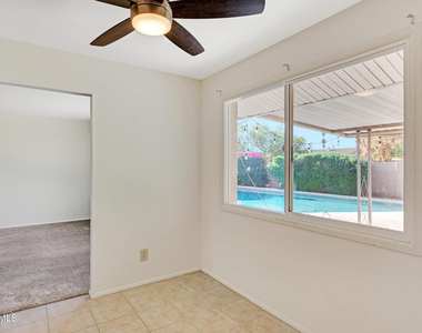 1036 E Geneva Drive - Photo Thumbnail 6