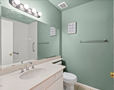 8037 N 40th Avenue - Photo Thumbnail 13