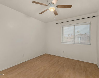 1343 E Angela Drive - Photo Thumbnail 25