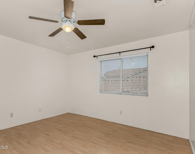 1343 E Angela Drive - Photo Thumbnail 31
