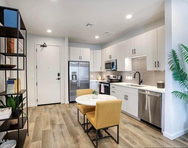 9449 N 90th Street - Photo Thumbnail 1