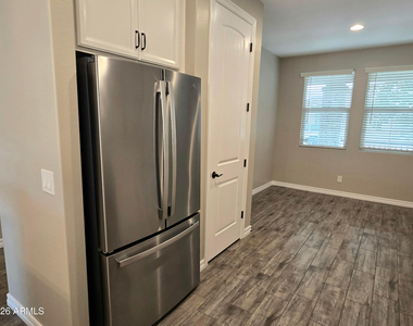 2822 W Blue River Drive - Photo Thumbnail 11