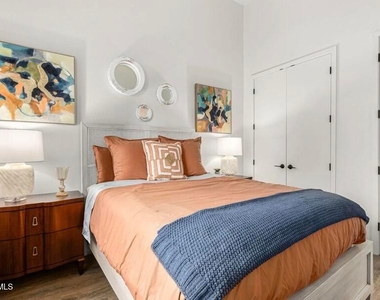 9449 N 90th Street - Photo Thumbnail 10