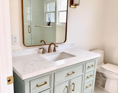 561 Monmouth Avenue - Photo Thumbnail 18
