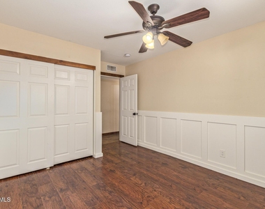 319 E Riviera Drive - Photo Thumbnail 21