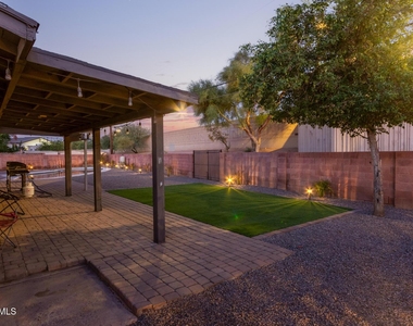 319 E Riviera Drive - Photo Thumbnail 23