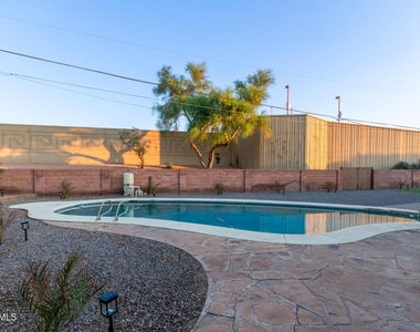 319 E Riviera Drive - Photo Thumbnail 25