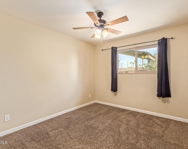 319 E Riviera Drive - Photo Thumbnail 16
