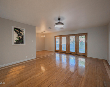 3137 N 4th Avenue - Photo Thumbnail 5