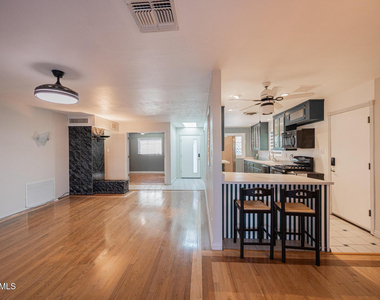 3137 N 4th Avenue - Photo Thumbnail 7