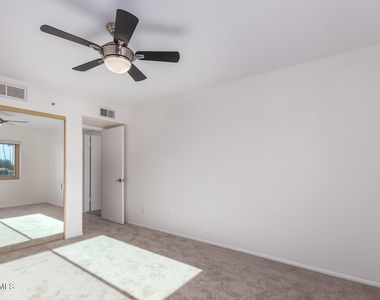 7840 E Camelback Road - Photo Thumbnail 11