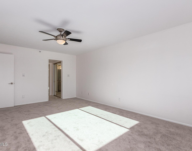 7840 E Camelback Road - Photo Thumbnail 12