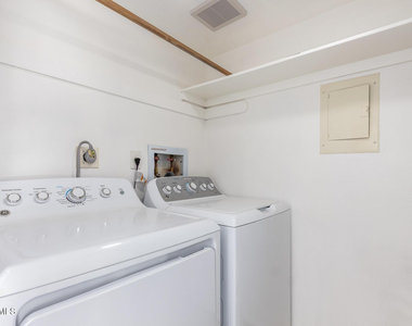 7840 E Camelback Road - Photo Thumbnail 15