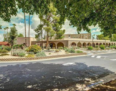 7840 E Camelback Road - Photo Thumbnail 24