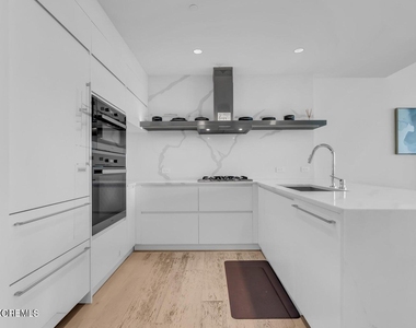 1101 Ocean Avenue N - Photo Thumbnail 14