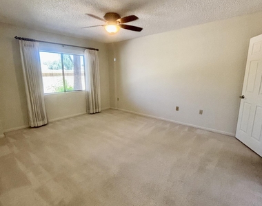 10330 W Thunderbird Boulevard - Photo Thumbnail 12