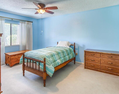10330 W Thunderbird Boulevard - Photo Thumbnail 8