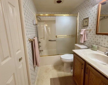 10330 W Thunderbird Boulevard - Photo Thumbnail 13