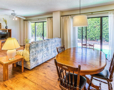 10330 W Thunderbird Boulevard - Photo Thumbnail 3