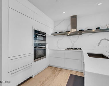 1101 Ocean Avenue N - Photo Thumbnail 7