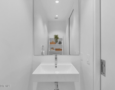 1101 Ocean Avenue N - Photo Thumbnail 17