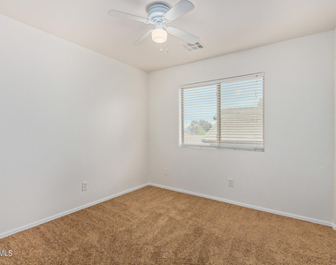 2521 W Desert Spring Way - Photo Thumbnail 31