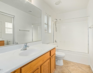 2521 W Desert Spring Way - Photo Thumbnail 27