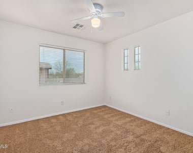2521 W Desert Spring Way - Photo Thumbnail 29