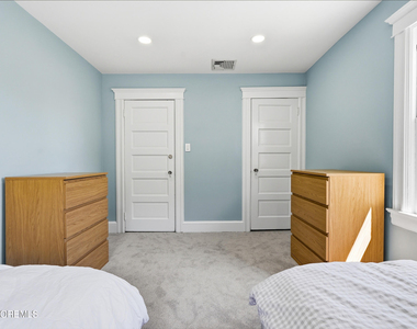 74 Poplar Avenue - Photo Thumbnail 24