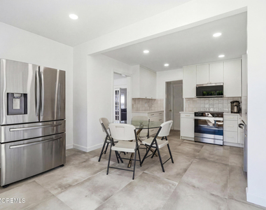 74 Poplar Avenue - Photo Thumbnail 12