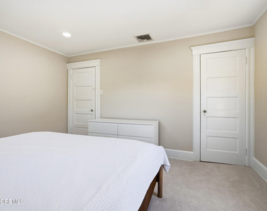 74 Poplar Avenue - Photo Thumbnail 22