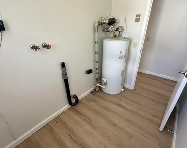 50 Westport Drive - Photo Thumbnail 8