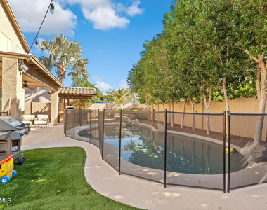 6943 W Tether Trail - Photo Thumbnail 21