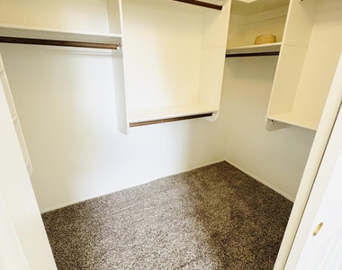 12770 N 89th Street - Photo Thumbnail 6