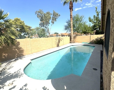 12770 N 89th Street - Photo Thumbnail 16