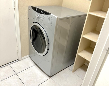 12770 N 89th Street - Photo Thumbnail 26