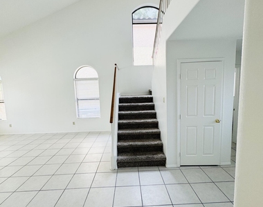 12770 N 89th Street - Photo Thumbnail 14