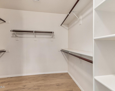 4334 E Anderson Drive - Photo Thumbnail 22