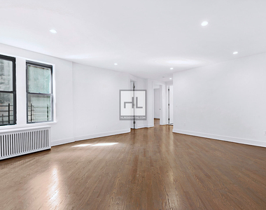 East 70th Street - Photo Thumbnail 2