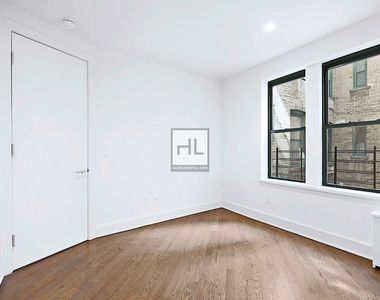 East 70th Street - Photo Thumbnail 3