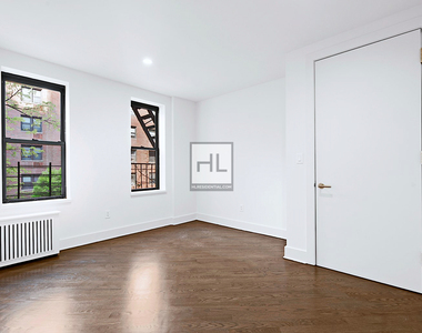 East 70th Street - Photo Thumbnail 5