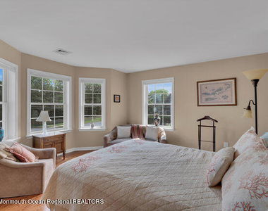42 Pitney Avenue - Photo Thumbnail 44