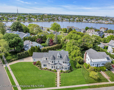 42 Pitney Avenue - Photo Thumbnail 54