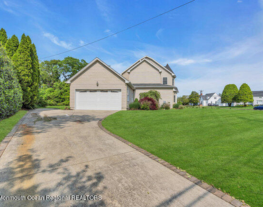 42 Pitney Avenue - Photo Thumbnail 46