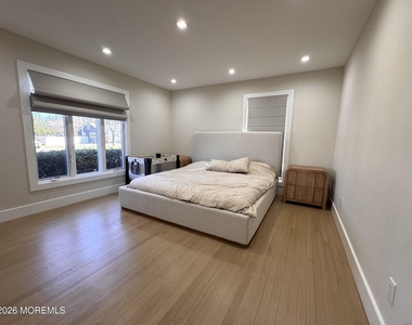 70 Maryland Avenue - Photo Thumbnail 8