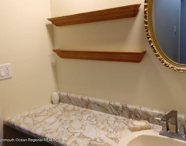 134 Amberly Drive - Photo Thumbnail 12