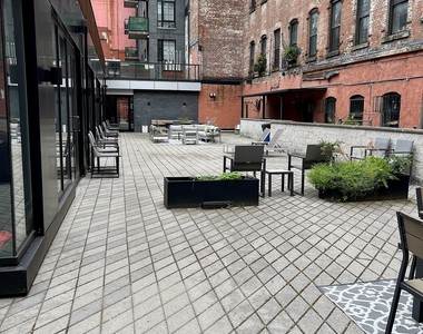 112 Lincoln Avenue - Photo Thumbnail 8