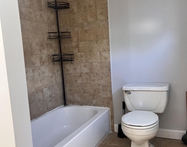 391 Monmouth Avenue - Photo Thumbnail 10